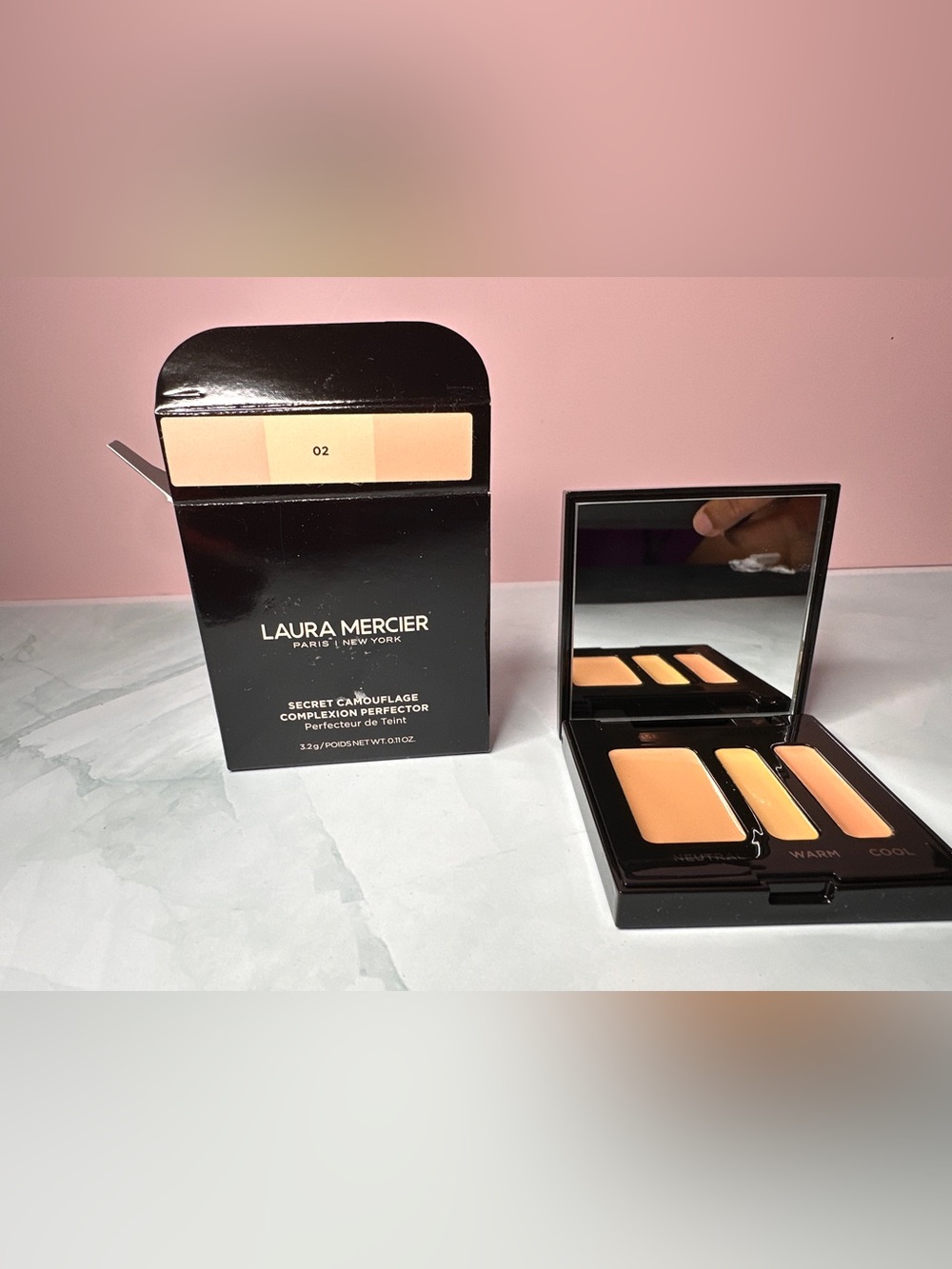 laura mercier Secret Camouflage Complexion Perfector Palette - 02 Peach/Beige